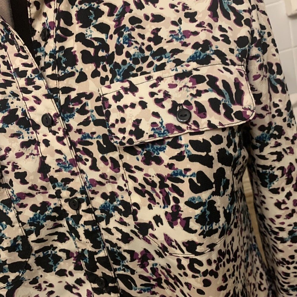 Notations. Size Large. Button Front Poly/Spandex.… - image 3